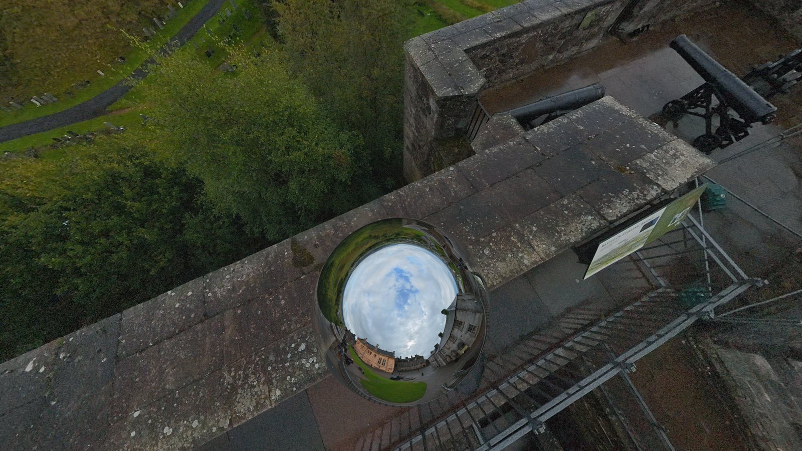 Chrome Ball, Shape 2: a chrome egg seen from its end, showing more of the castle around its rim.