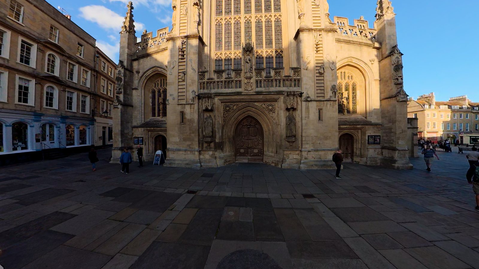 Bath Abbey reframed with the Flat preset.